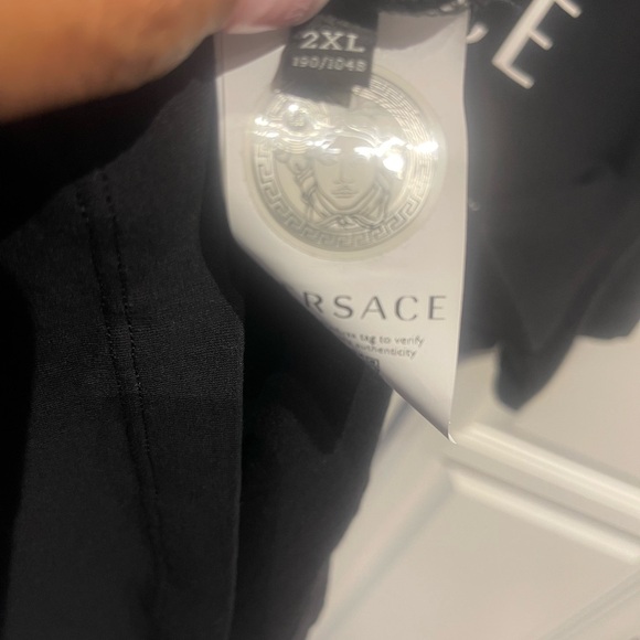 Versace Tshirt - Picture 2 of 2